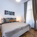 Týnská ulička apartment